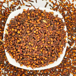 Premium Organic Whole Cloves – Fresh Aromatic Spice for Cooking, Baking & Tea